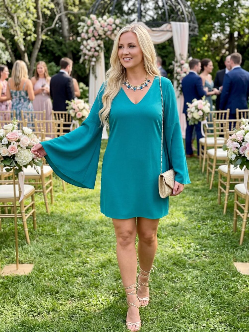 2 items - Bebe Butterfly Sleeve Emerald Green Shift Mini Dress Size L & Necklace